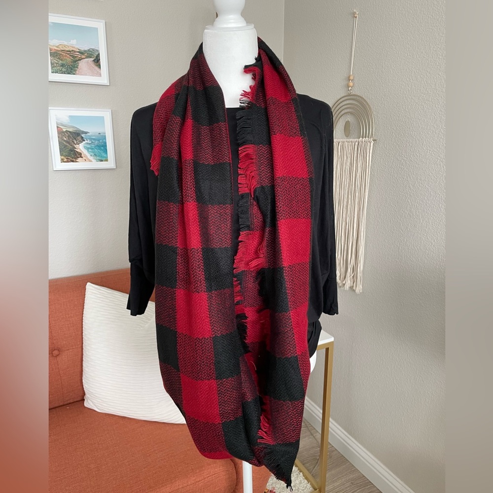 Black and red infinity scarf